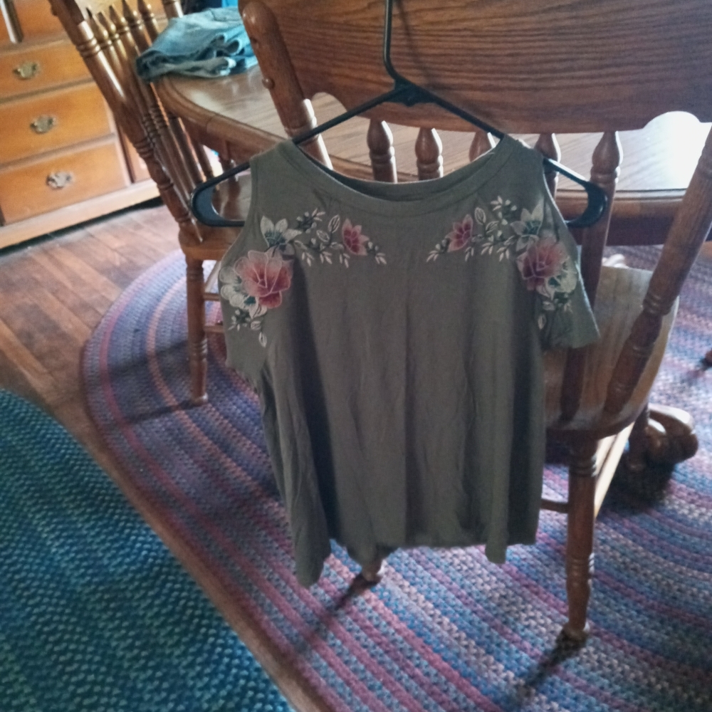 American Eagle Soft and Sexy top